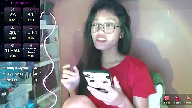 Snapshot of skinny_gracie chatting on 02-15-26, 01:13 skinny gracie online show from 02-15-26, 01:13