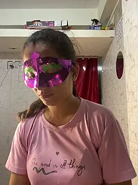 Snapshot of MONA_0213 chatting on 09-28-25, 06:46 MONA 0213 online show from 09-28-25, 06:46