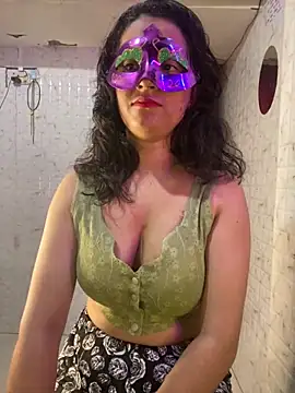 Snapshot of MONA_0213 chatting on 10-12-25, 06:29 MONA 0213 online show from 10-12-25, 06:29