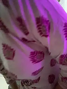 Snapshot of MONA_0213 chatting on 10-19-25, 08:09 MONA 0213 online show from 10-19-25, 08:09