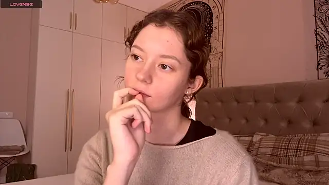 IrisPurrphy online show from 11-16-25, 03:39