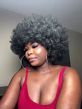 WomanNextdoor1 online show from 02-07-26, 10:57