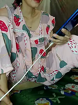 Snapshot of DauTay_hot chatting on 10-20-25, 01:06 DauTay hot online show from 10-20-25, 01:06