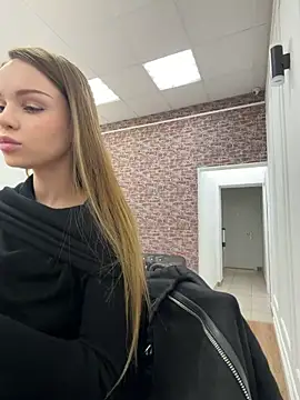 Snapshot of MarilynNova chatting on 02-04-26, 05:02 MarilynNova online show from 02-04-26, 05:02