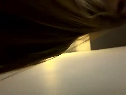 Snapshot of MarilynNova chatting on 02-13-26, 04:30 MarilynNova online show from 02-13-26, 04:30