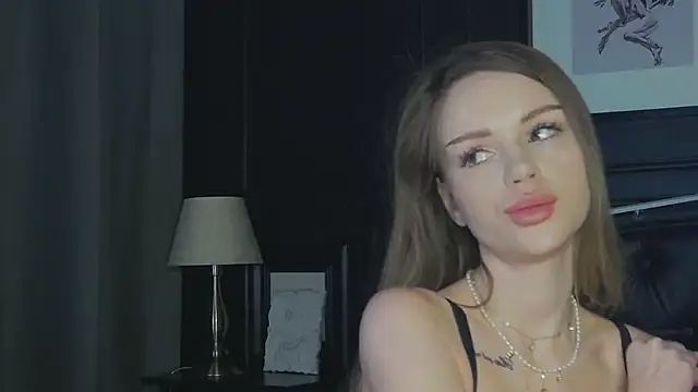 Snapshot of MarilynNova chatting on 02-23-26, 05:16 MarilynNova online show from 02-23-26, 05:16