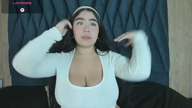 Snapshot of Samy_Grey01 chatting on 11-29-25, 04:59 Samy Grey01 online show from 11-29-25, 04:59