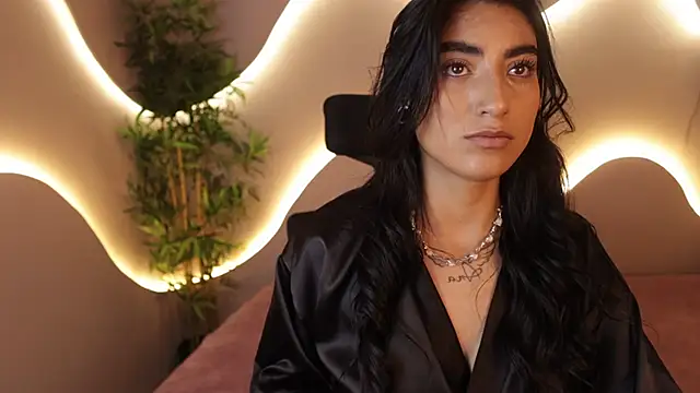 Snapshot of Emma_and_Issac chatting on 02-26-26, 08:30 Emma and Issac online show from 02-26-26, 08:30