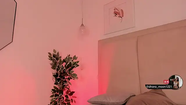 Snapshot of Dhara_moon chatting on 10-08-25, 11:08 Dhara moon online show from 10-08-25, 11:08