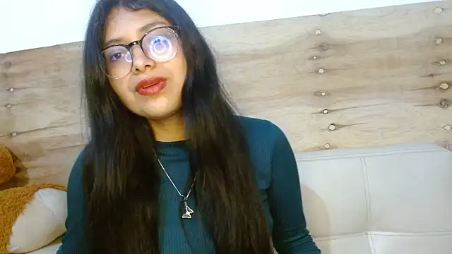 Snapshot of --MiaKhalifa-- chatting on 10-28-25, 07:49 --MiaKhalifa-- online show from 10-28-25, 07:49
