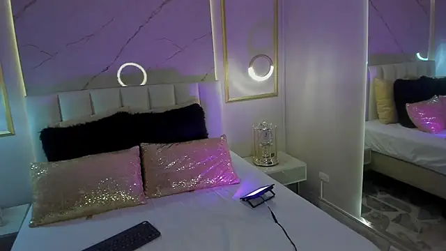 Snapshot of VioletaMaddox chatting on 11-08-25, 02:34 VioletaMaddox online show from 11-08-25, 02:34