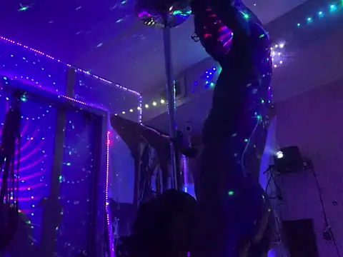 Snapshot of Triggerhappycj100 chatting on 10-14-25, 12:50 Triggerhappycj100 online show from 10-14-25, 12:50