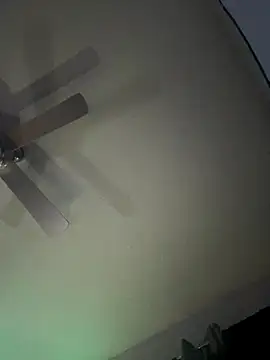 Snapshot of Triggerhappycj100 chatting on 10-29-25, 07:37 Triggerhappycj100 online show from 10-29-25, 07:37