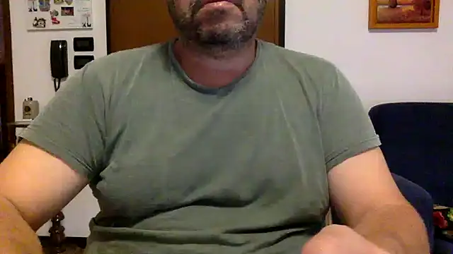 Snapshot of steve669_hot chatting on 09-08-25, 04:50 steve669 hot online show from 09-08-25, 04:50