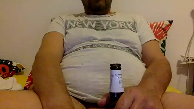 Snapshot of steve669_hot chatting on 10-06-25, 05:10 steve669 hot online show from 10-06-25, 05:10