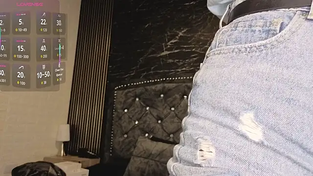 violett  golden online show from 09-10-25, 05:40