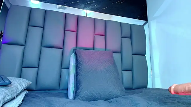 Roxana gomez online show from 10-08-25, 03:15