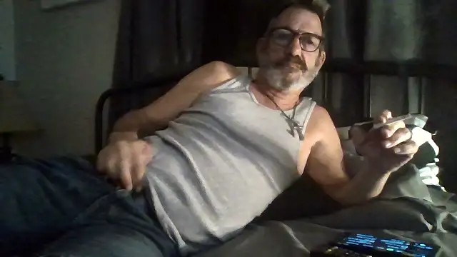 FoxnMouse online show from 09-29-25, 05:23