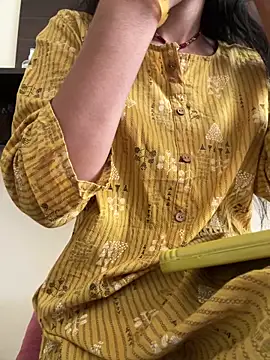 modelnishu online show from 02-15-26, 10:14