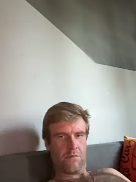 Snapshot of jarda94cz chatting on 09-21-25, 05:42 jarda94cz online show from 09-21-25, 05:42