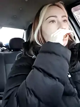 Reina Cummings online show from 11-20-25, 06:02