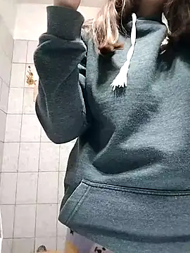 Auroraluna - online show from 09-21-25, 09:05