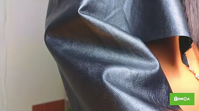 Snapshot of Katrinafoxxx chatting on 10-21-25, 02:18 Katrinafoxxx online show from 10-21-25, 02:18