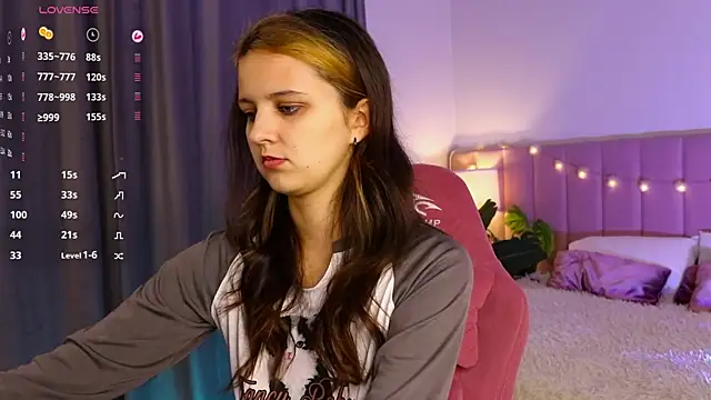 LilLisa online show from 10-11-25, 04:05