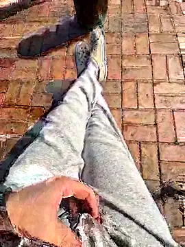 starvingo2002 online show from 11-07-25, 04:34