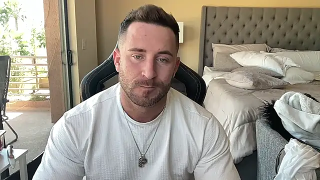 brettmycles28 online show from 09-16-25, 07:59