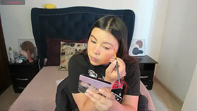 LucyPetit online show from 09-26-25, 01:15