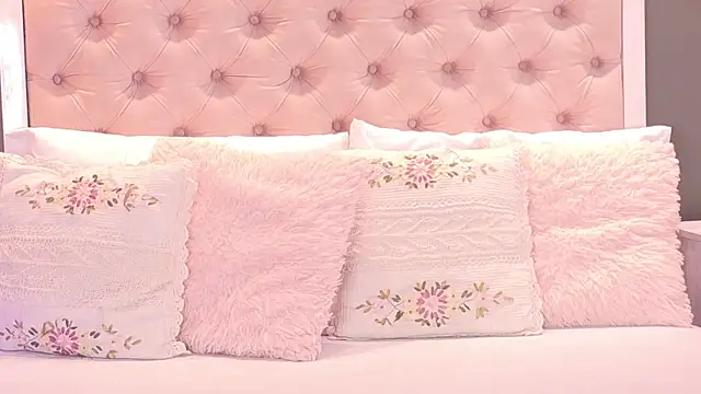 VioletBlaze online show from 11-19-25, 01:11