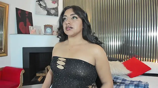 SyraPalmer online show from 12-19-25, 04:08