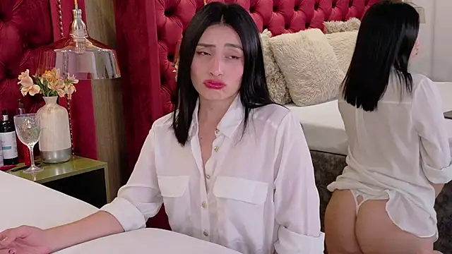 Snapshot of ZaraGold chatting on 11-07-25, 11:38 ZaraGold online show from 11-07-25, 11:38