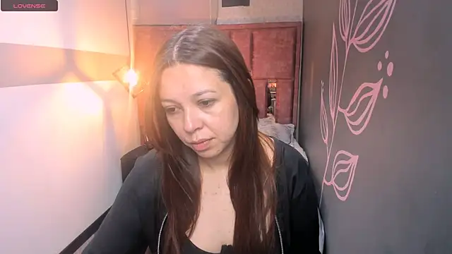 Isa Thompson   online show from 09-12-25, 11:54