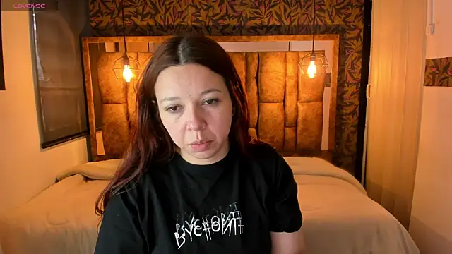 Isa Thompson   online show from 11-20-25, 11:54