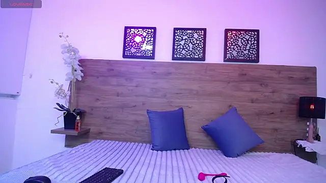 AlexandraCambell online show from 10-11-25, 07:23