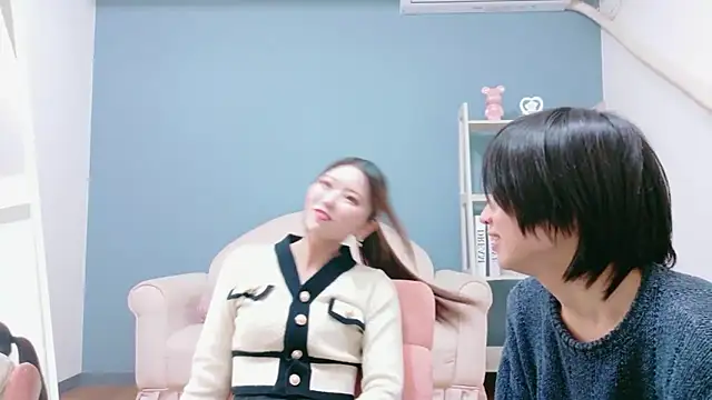 Reto-sama online show from 12-20-25, 01:40