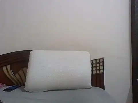 anu-anu2002 online show from 02-12-26, 09:04