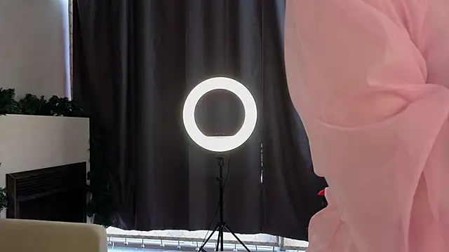 CindyGreen online show from 12-17-25, 06:08