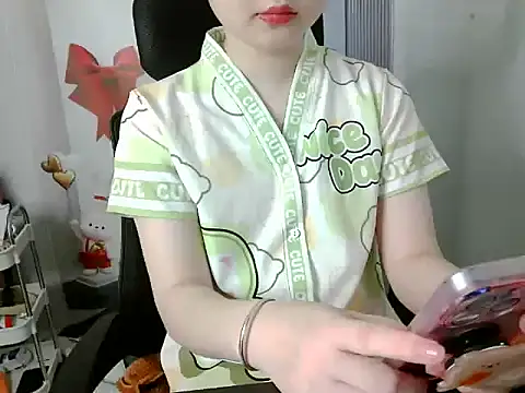 Snapshot of leisure_crime23 chatting on 10-16-25, 11:11 leisure crime23 online show from 10-16-25, 11:11