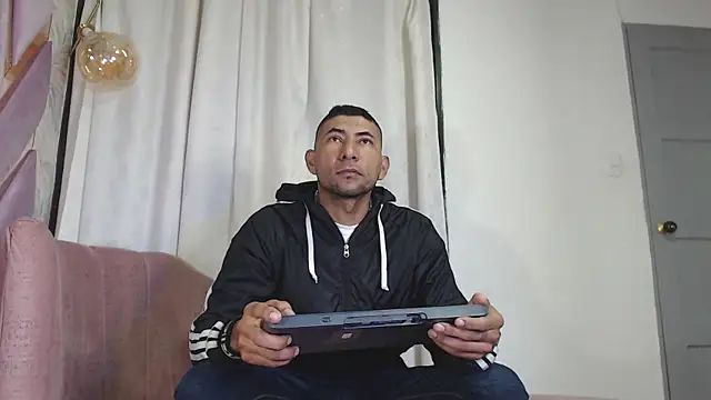 Morganandmegan online show from 09-18-25, 11:12