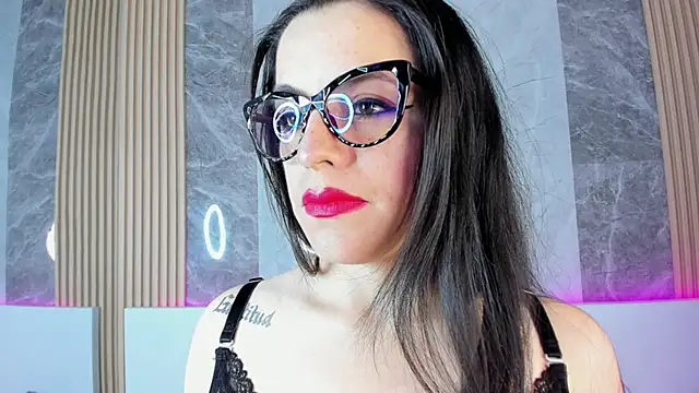 IsisNoir online show from 09-27-25, 07:19