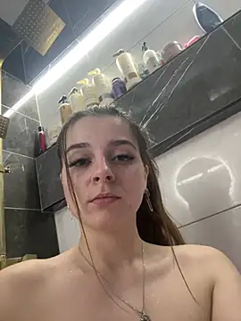 LilyIrons online show from 03-11-26, 06:14