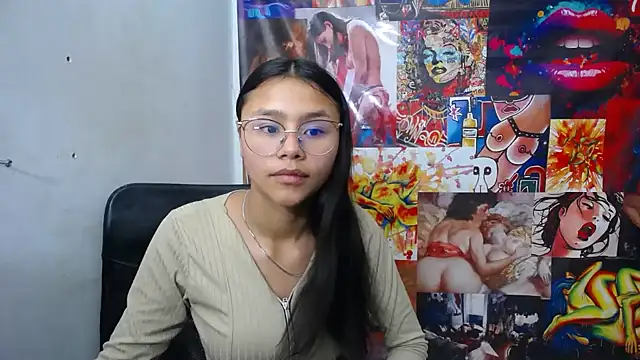 SofieLove 01 online show from 10-24-25, 08:55