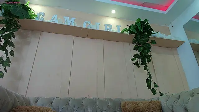 Snapshot of lorena_rubio chatting on 10-11-25, 12:04 lorena rubio online show from 10-11-25, 12:04