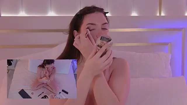 MeganStrain online show from 09-30-25, 03:44