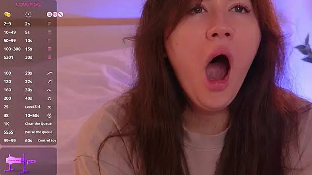 MeganStrain online show from 11-08-25, 03:07