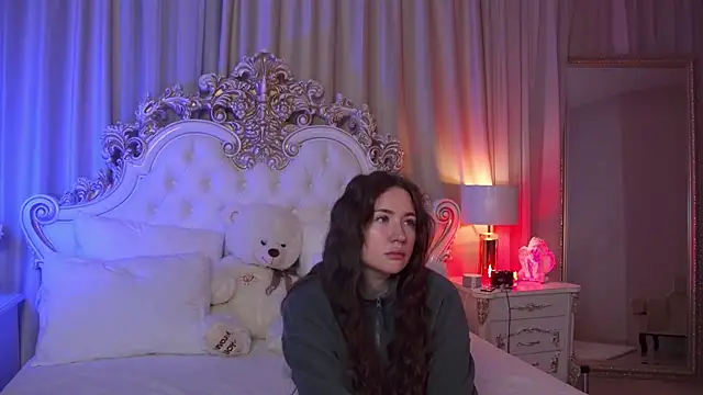 MeganStrain online show from 02-11-26, 03:00