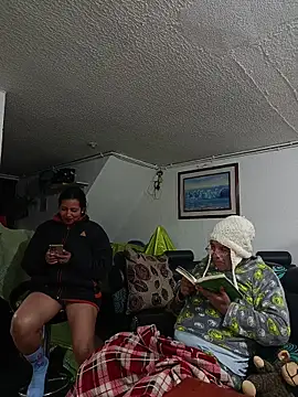 PAULA20- online show from 10-22-25, 02:34